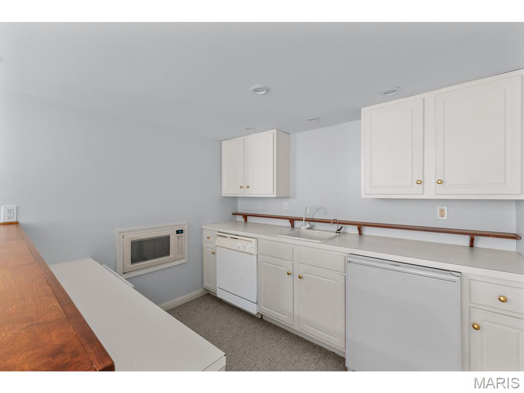 13325 Fairfield Square Drive