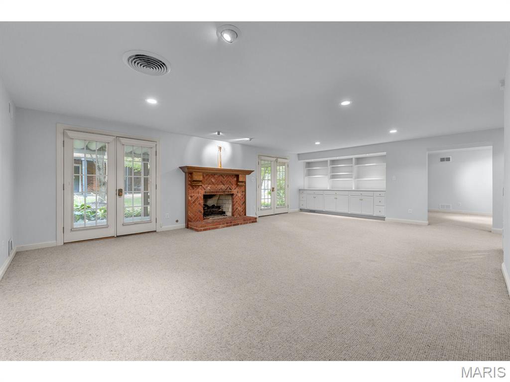13325 Fairfield Square Drive