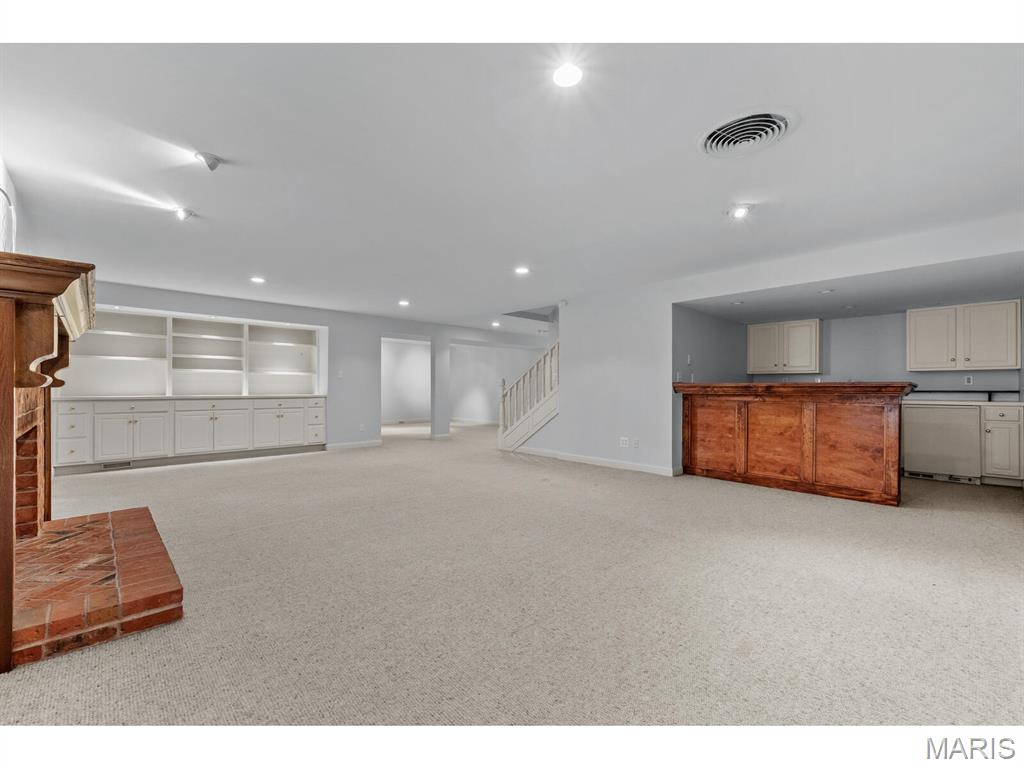 13325 Fairfield Square Drive