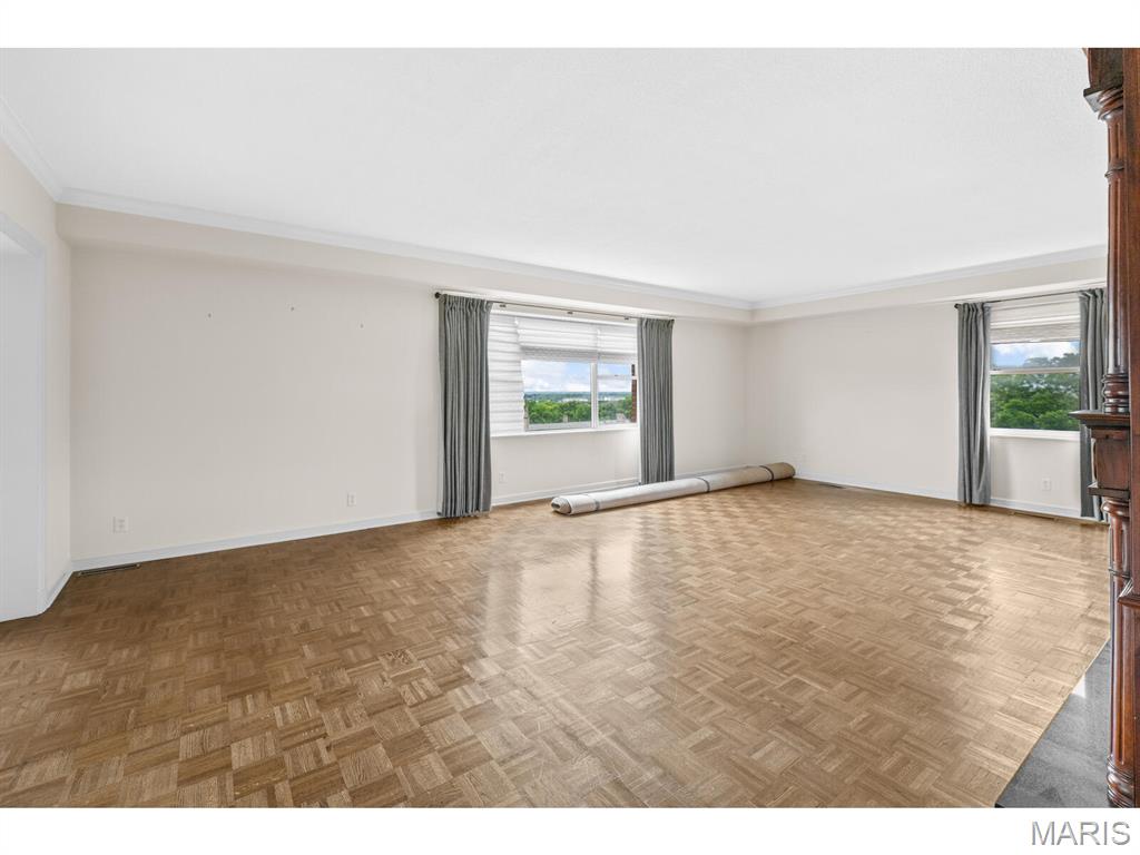 710 S Hanley Road Unit: 10A
