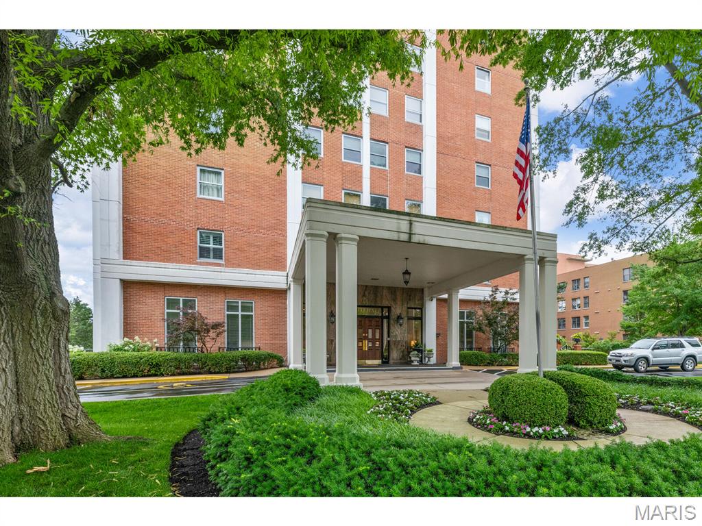 710 S Hanley Road Unit: 10A