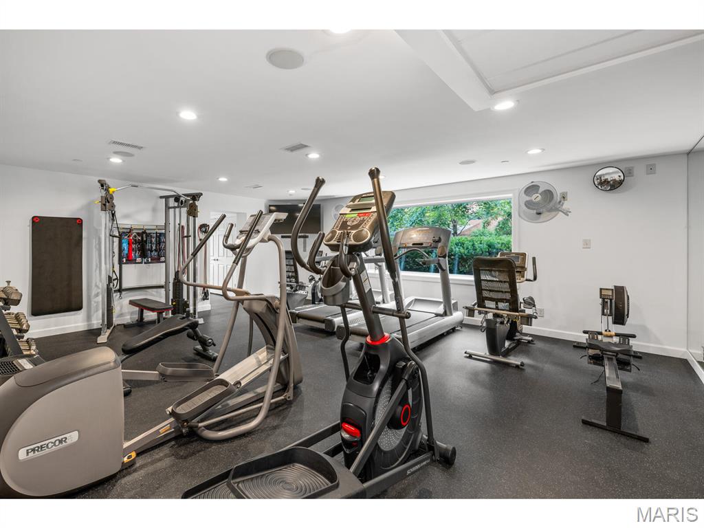 710 S Hanley Road Unit: 10A