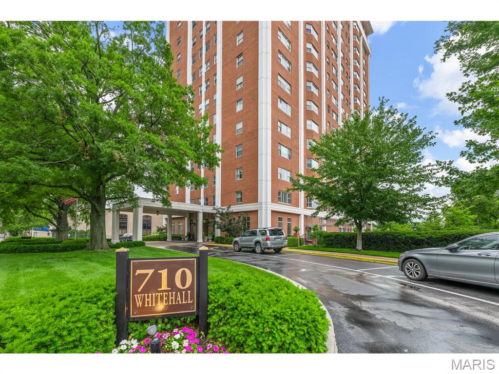 710 S Hanley Road Unit: 10A