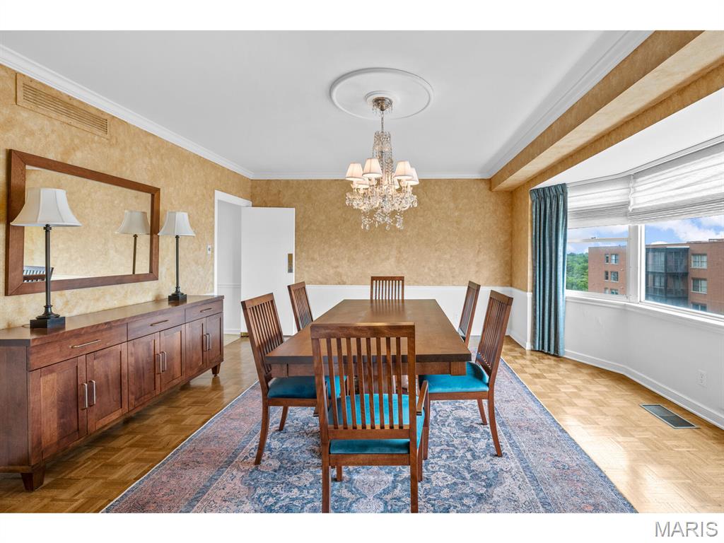 710 S Hanley Road Unit: 10A