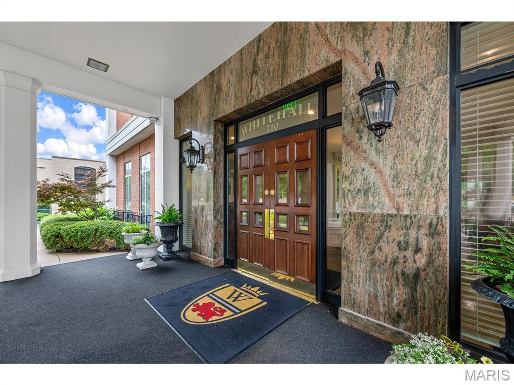 710 S Hanley Road Unit: 10A