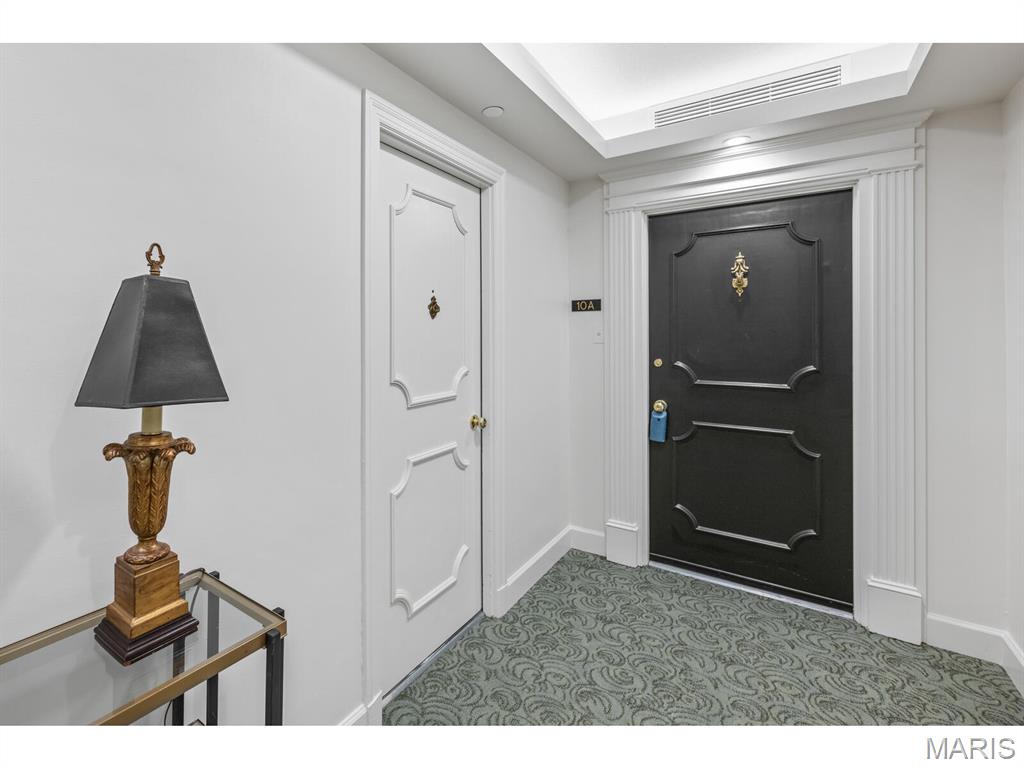 710 S Hanley Road Unit: 10A