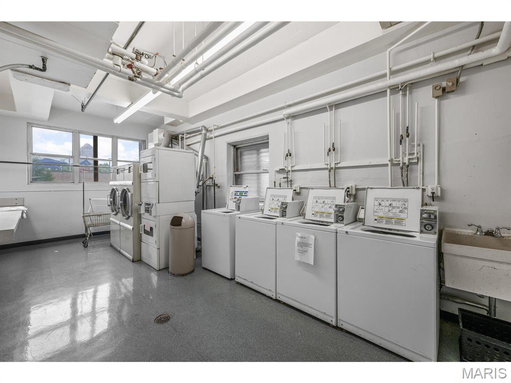 710 S Hanley Road Unit: 10A