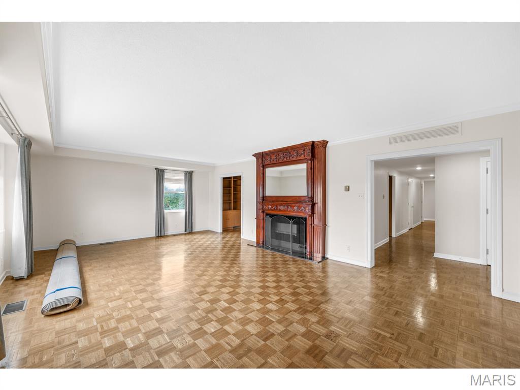 710 S Hanley Road Unit: 10A
