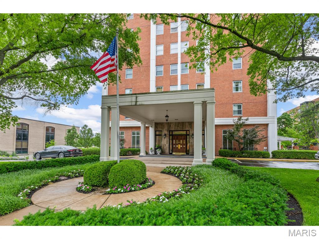 710 S Hanley Road Unit: 10A