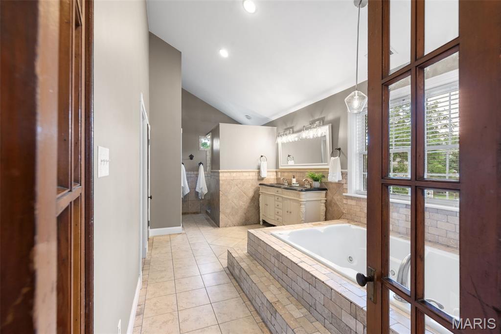 1012 N Taylor Avenue