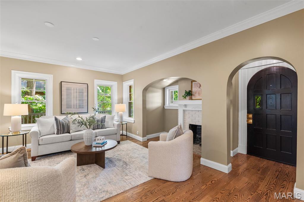 1012 N Taylor Avenue