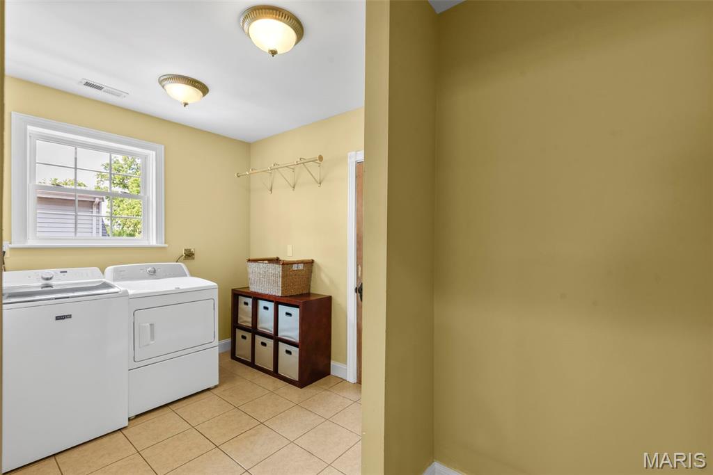 1012 N Taylor Avenue