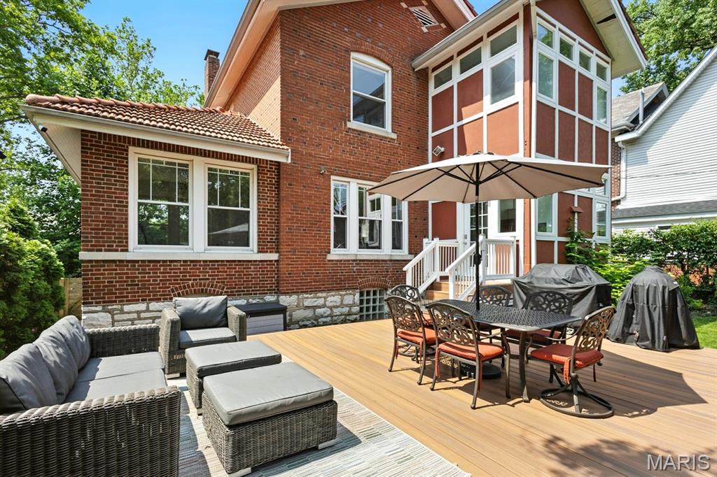 7107 Pershing Avenue