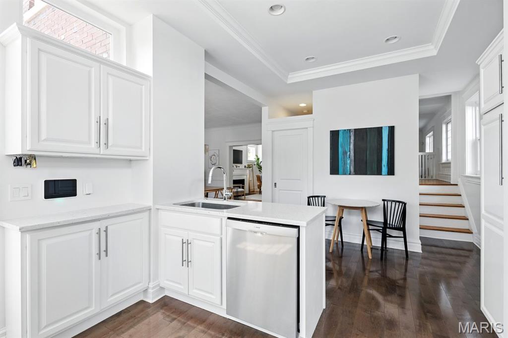 7107 Pershing Avenue