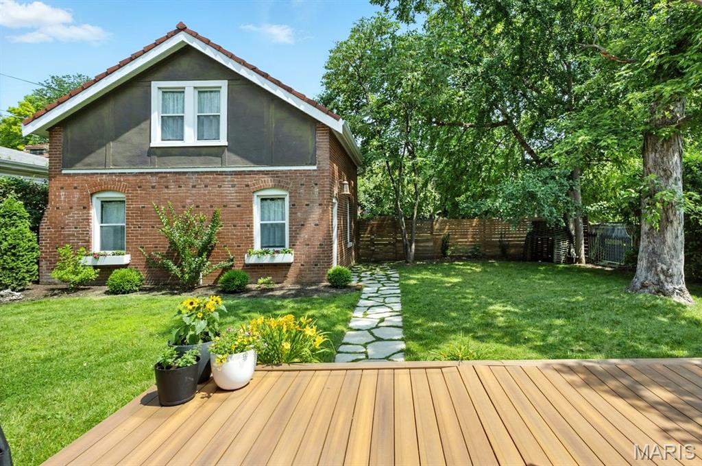 7107 Pershing Avenue