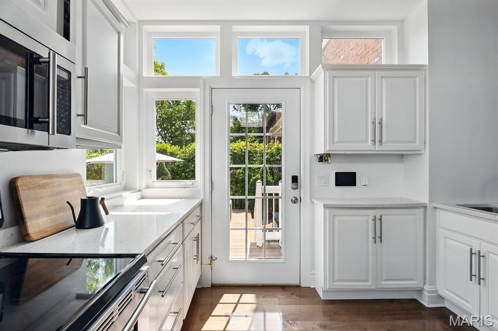 7107 Pershing Avenue