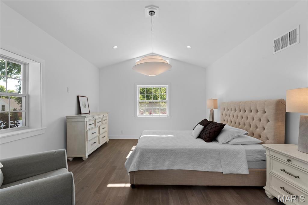 1024 N Taylor Avenue