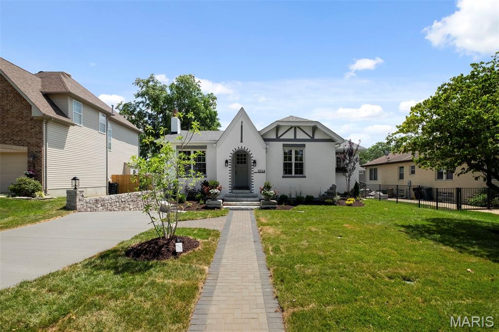 1024 N Taylor Avenue