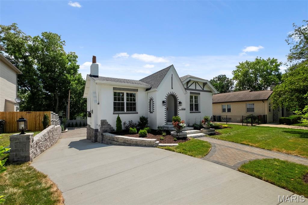 1024 N Taylor Avenue