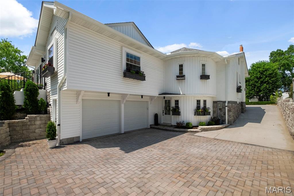 1024 N Taylor Avenue