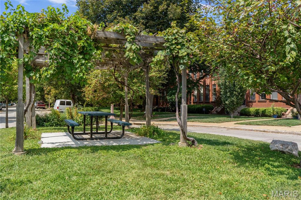 4323 Laclede Avenue