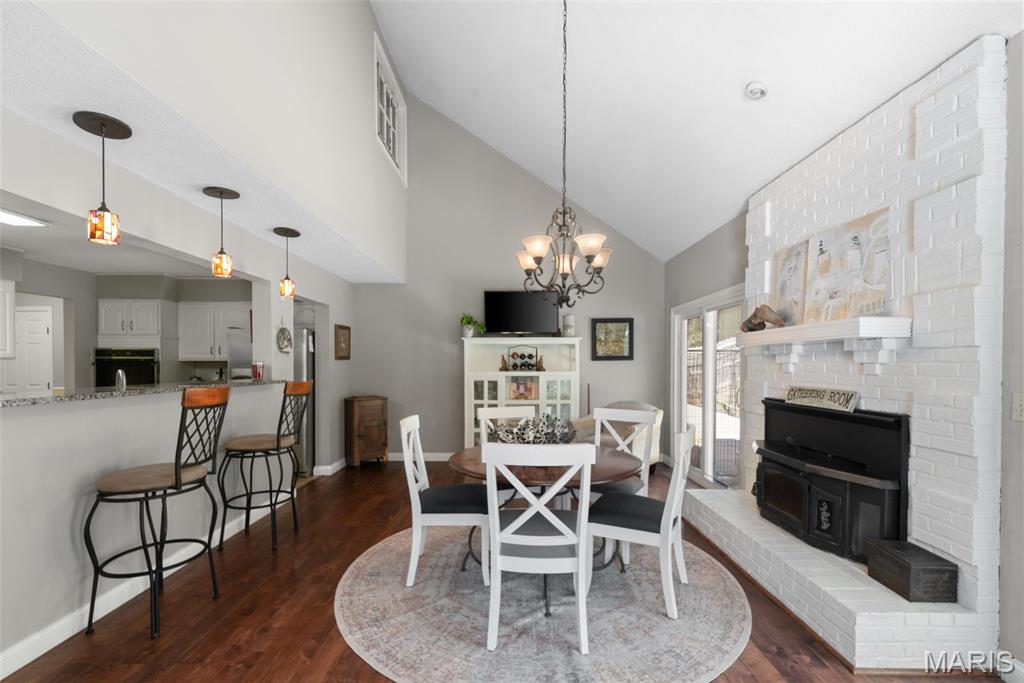 1102 Lakeview Drive