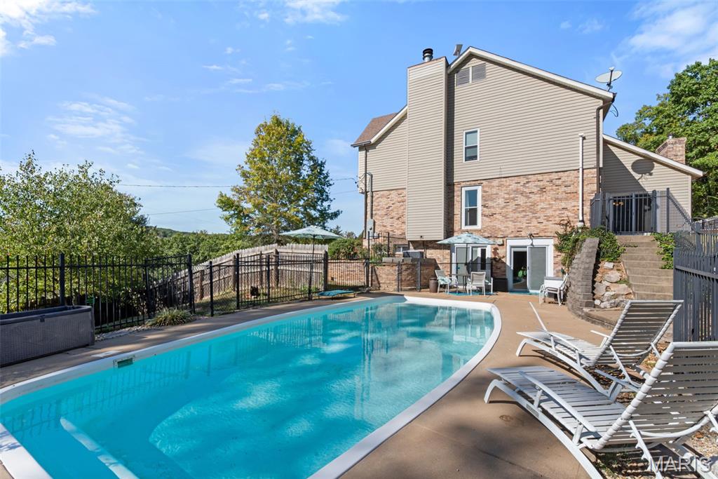 1102 Lakeview Drive