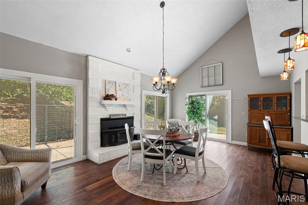 1102 Lakeview Drive