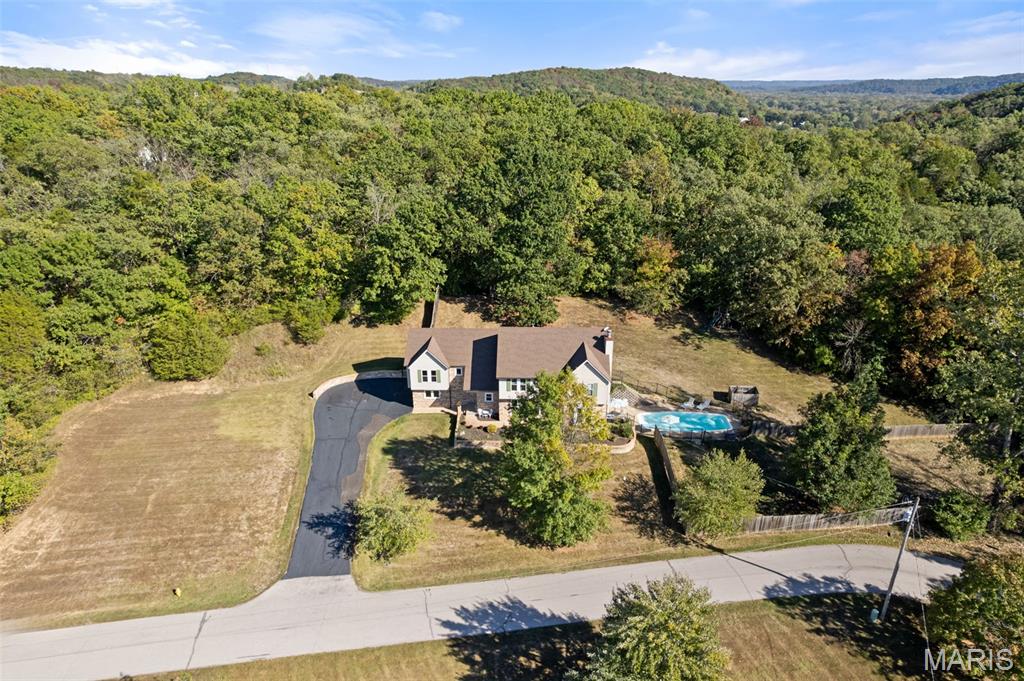 1102 Lakeview Drive