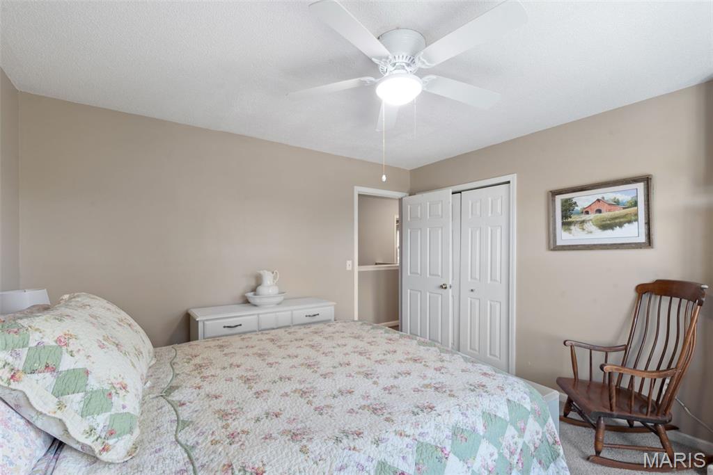 1102 Lakeview Drive