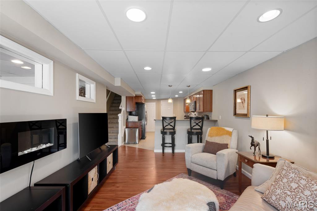 1102 Lakeview Drive