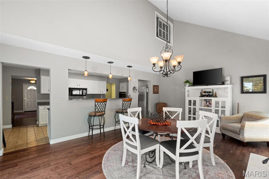 1102 Lakeview Drive