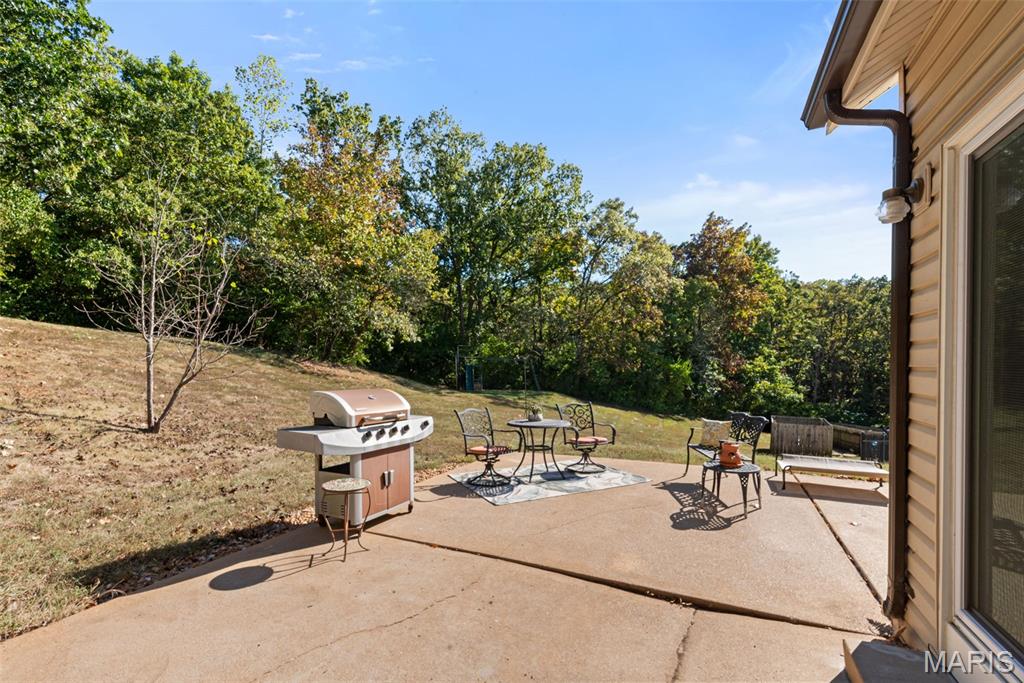 1102 Lakeview Drive
