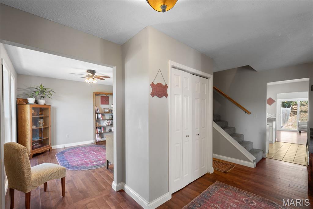 1102 Lakeview Drive