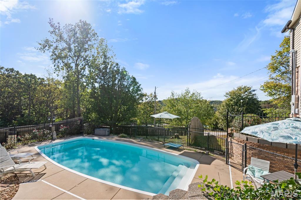 1102 Lakeview Drive