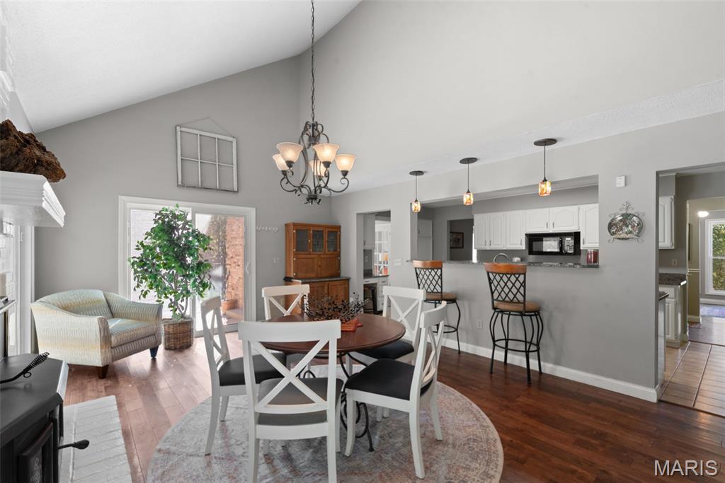 1102 Lakeview Drive