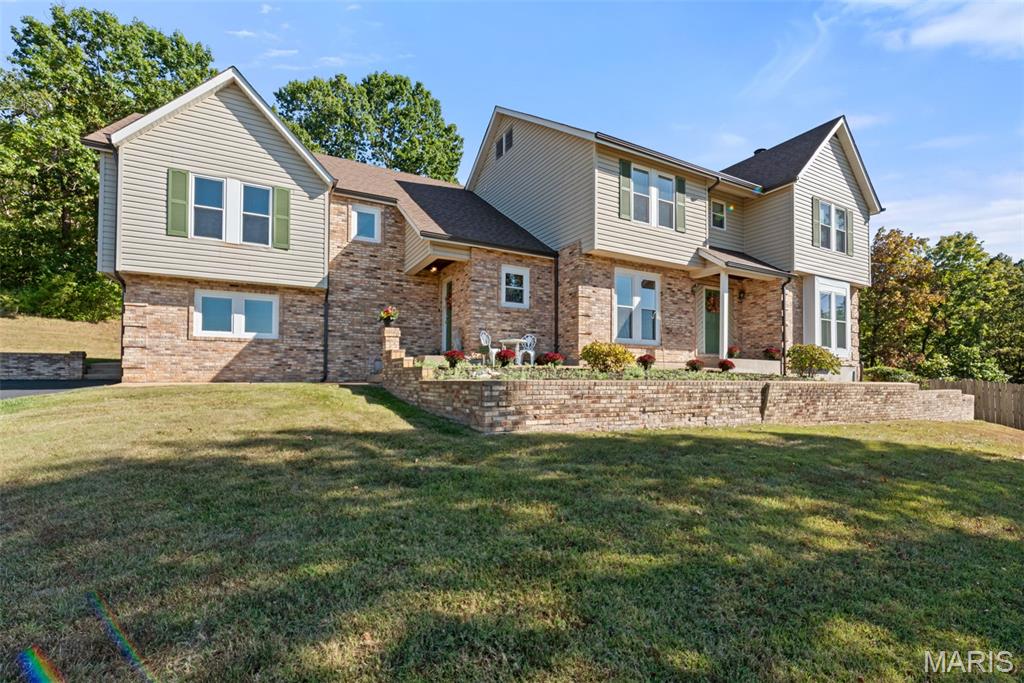 1102 Lakeview Drive