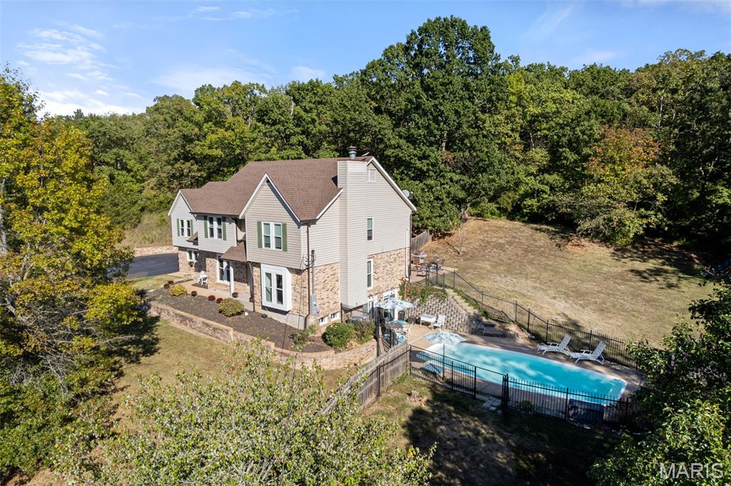 1102 Lakeview Drive
