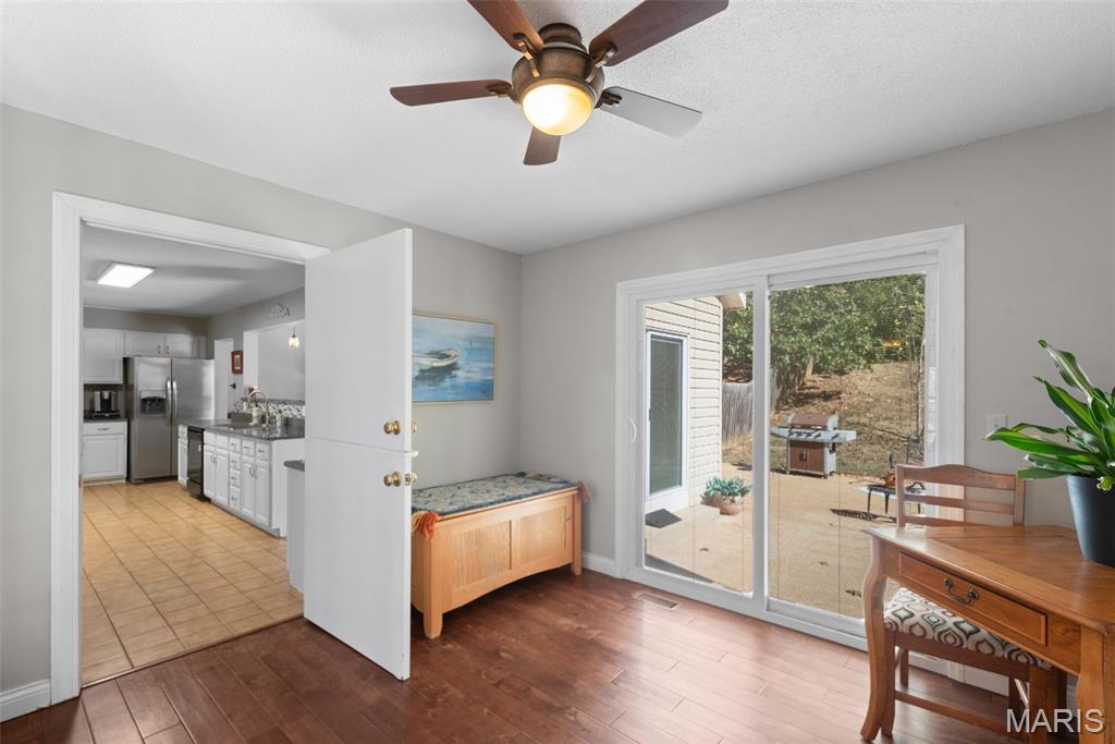 1102 Lakeview Drive
