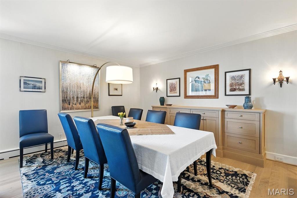 200 S Brentwood Boulevard Unit: 15C