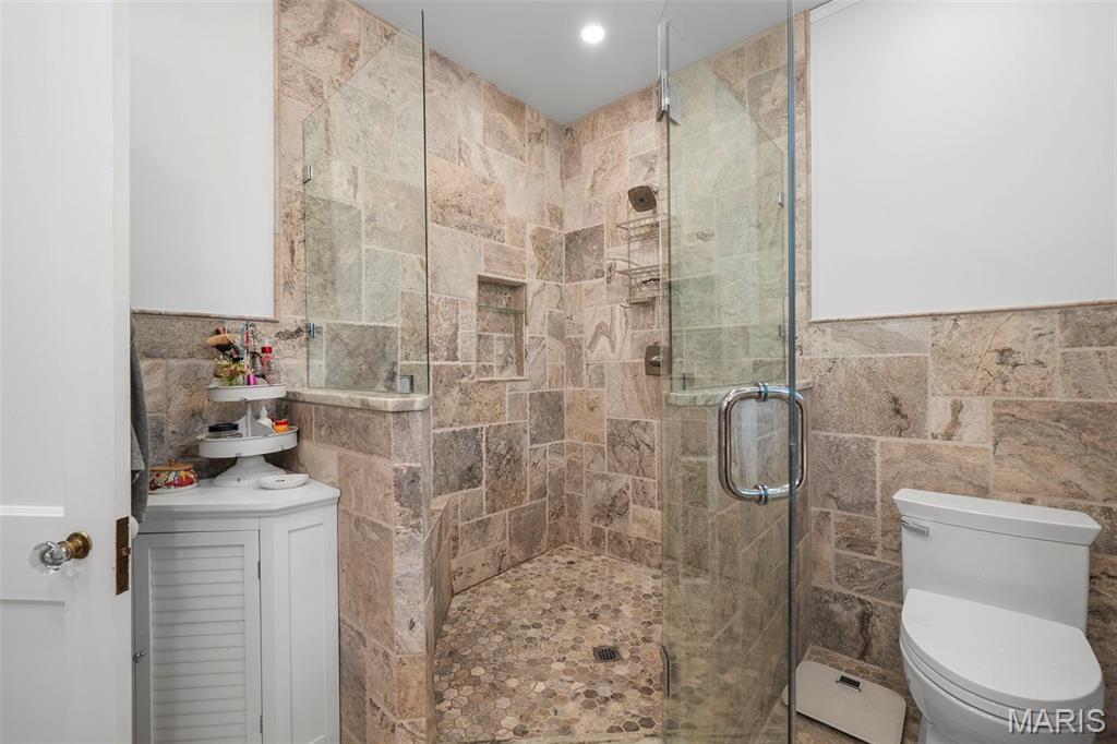 6912 Washington Avenue