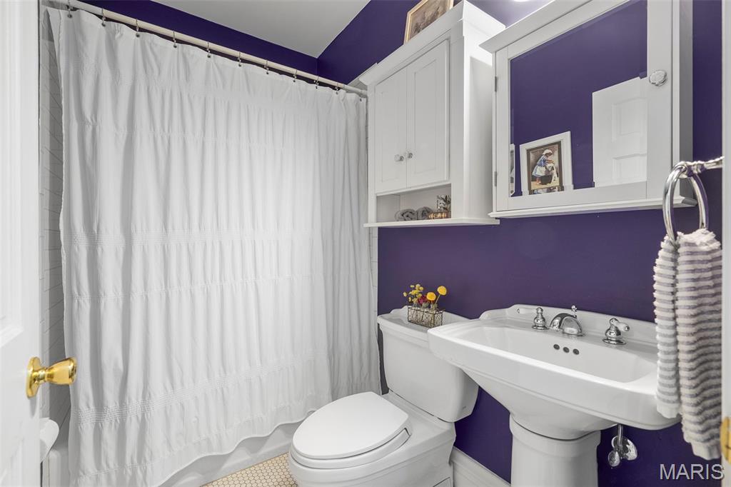 6912 Washington Avenue