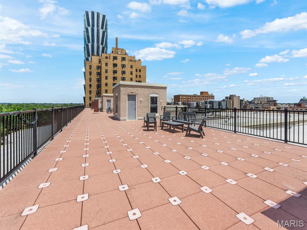 10 N Kingshighway Boulevard Unit: 4C