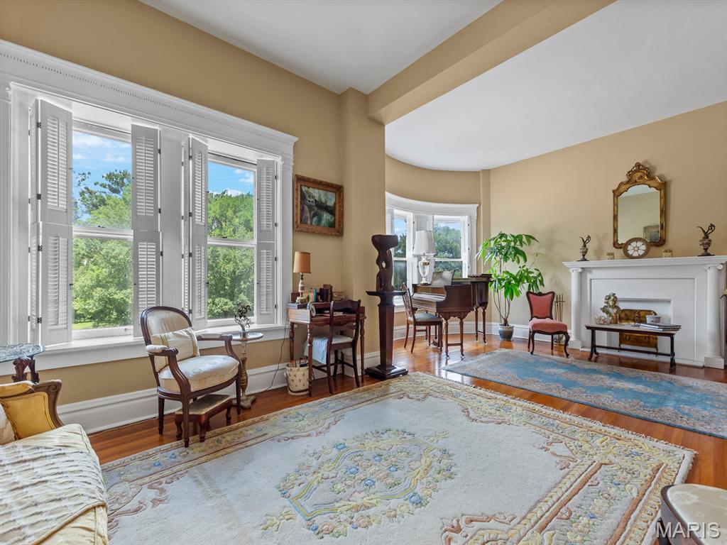 10 N Kingshighway Boulevard Unit: 4C