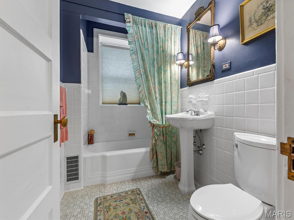 10 N Kingshighway Boulevard Unit: 4C