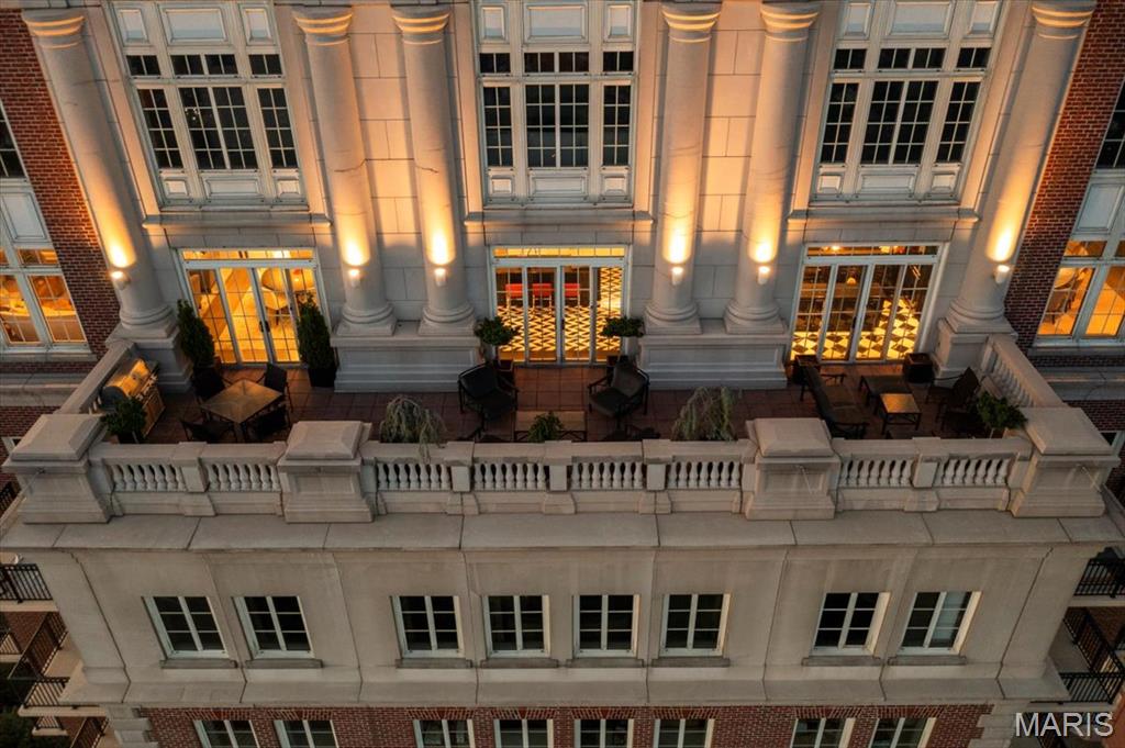 150 Carondelet Plaza Unit: 2801