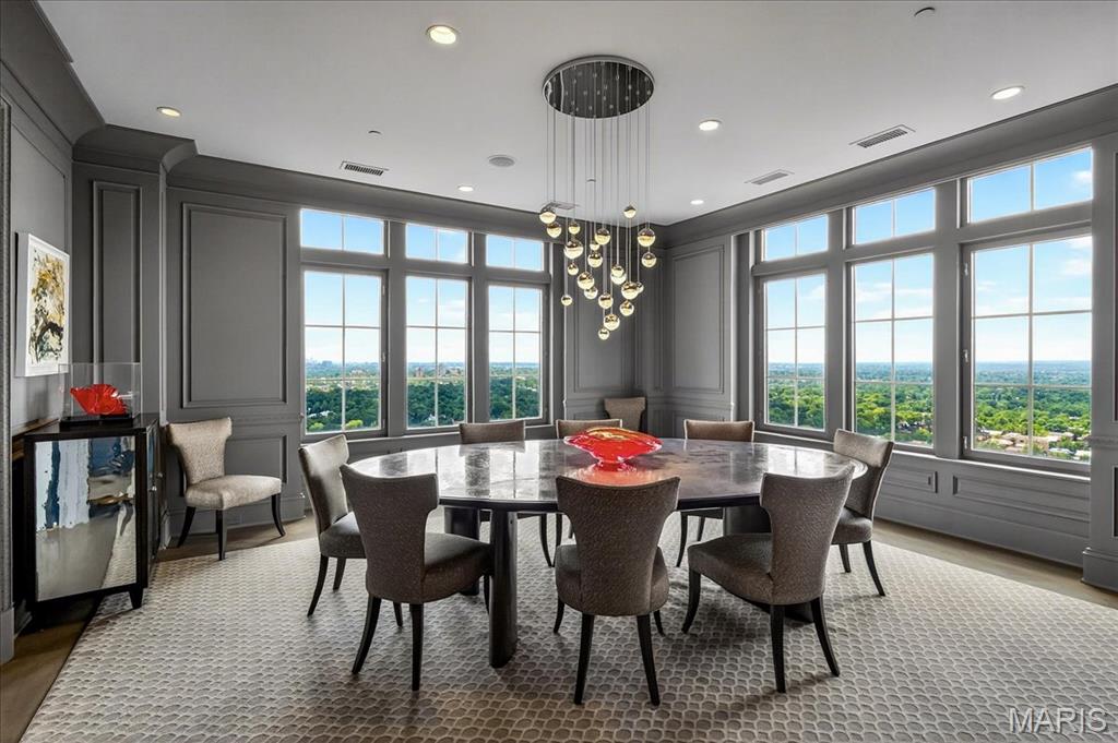 150 Carondelet Plaza Unit: 2801