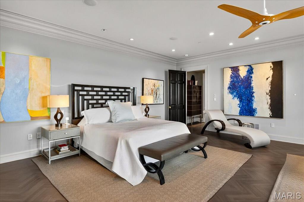 150 Carondelet Plaza Unit: 2801