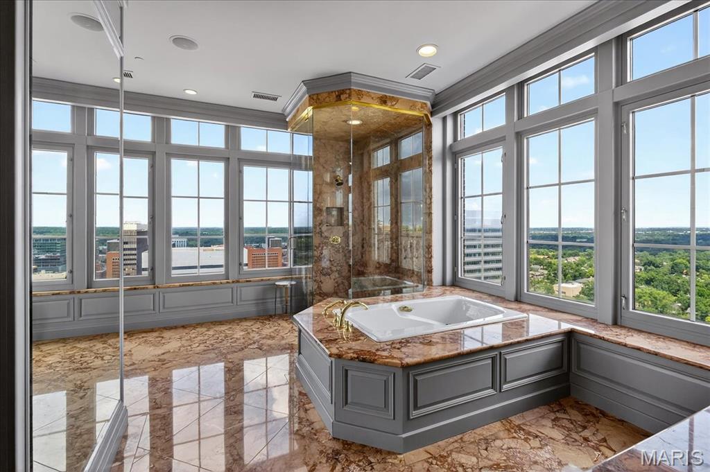 150 Carondelet Plaza Unit: 2801