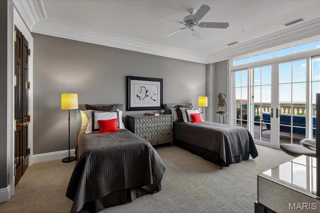 150 Carondelet Plaza Unit: 2801